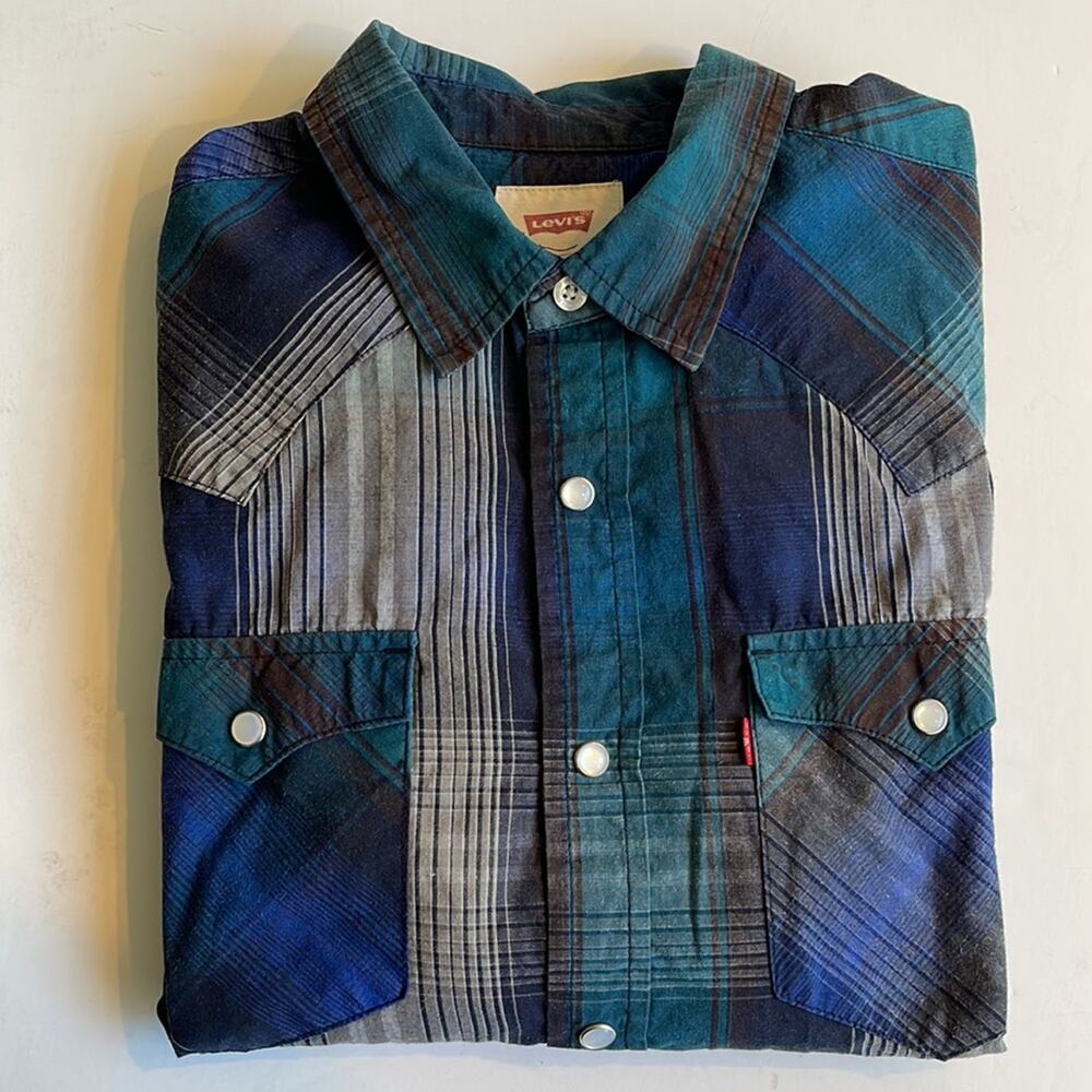 Levi’s Plaid Pearl Snap Western Shirt Size Small